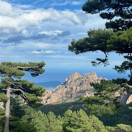Alojamento de Acomodação e Pequeno-almoço Casa Suvara - D'hôtes De Charme I Piscines Ou Privatifs 4*