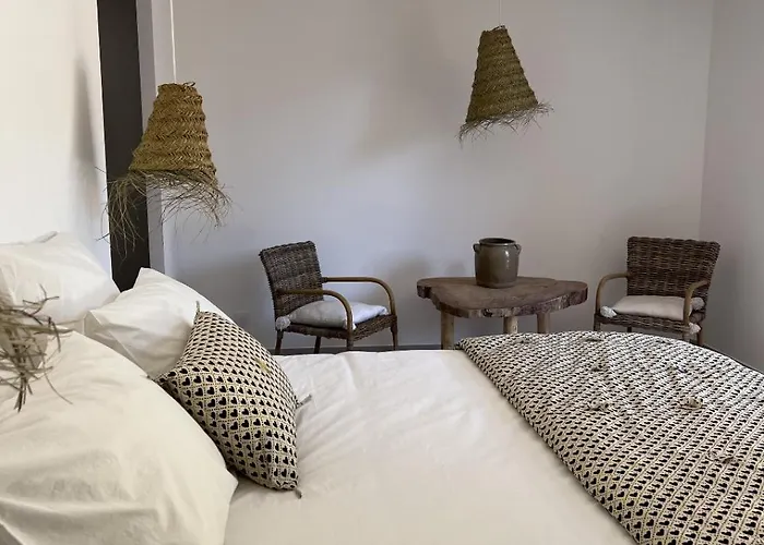 Casa Suvara - D'hôtes De Charme I Piscines Ou Privatifs Couette-café Conca
