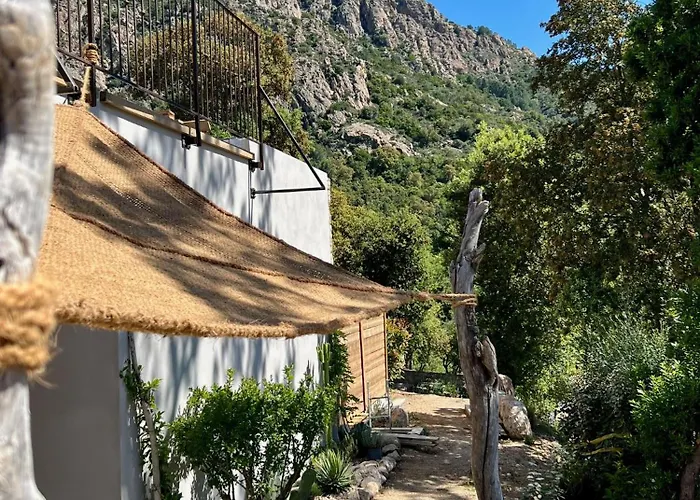 Couette-café Casa Suvara - D'hôtes De Charme I Piscines Ou Privatifs Conca